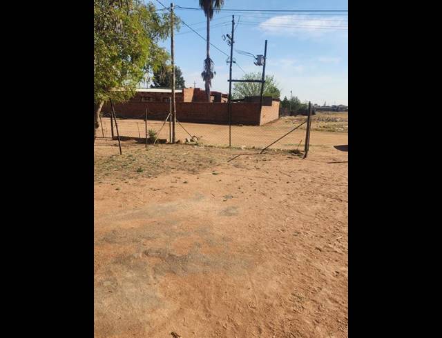 2 BEDROOM HOUSE FOR SALE IN TEMBA UNIT 7